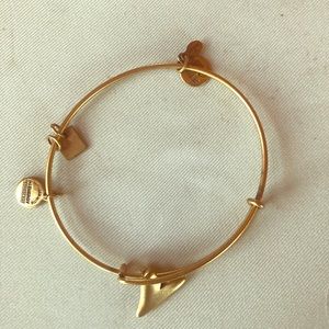 Gold bangle